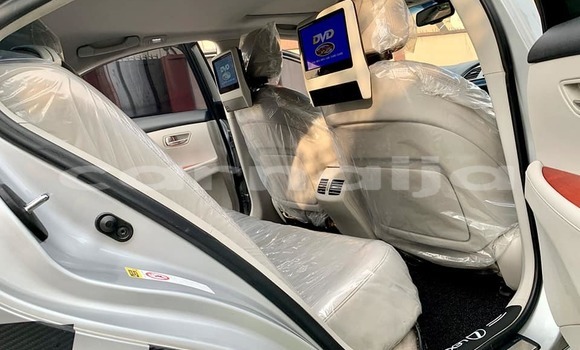 Acheter Occasion Voiture Lexus ES Gris à Lagos, État de Lagos Acheter Occasion Voiture Lexus ES Gris à Lagos, État de Lagos