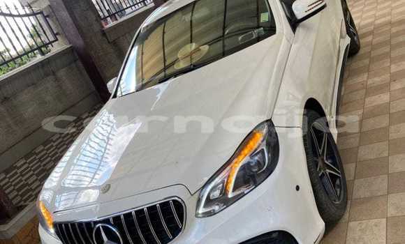 Buy Used Mercedes-Benz E-klasse White Car in Lagos in Lagos State
