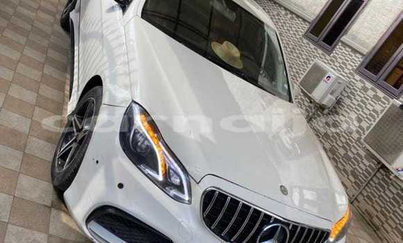 Acheter Occasion Voiture Mercedes-Benz E-klasse Blanc à Lagos, État de Lagos Acheter Occasion Voiture Mercedes-Benz E-klasse Blanc à Lagos, État de Lagos