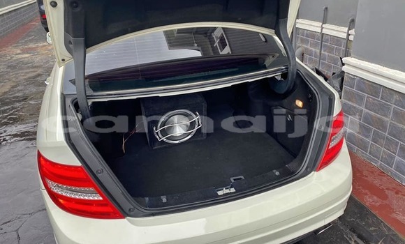 Acheter Occasion Voiture Mercedes-Benz C–Class Blanc à Lagos, État de Lagos Acheter Occasion Voiture Mercedes-Benz C–Class Blanc à Lagos, État de Lagos