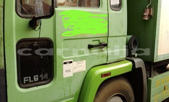 Acheter Import Utilitaire Volvo F4 Vert à Owerri, État d'Imo Acheter Import Utilitaire Volvo F4 Vert à Owerri, État d'Imo