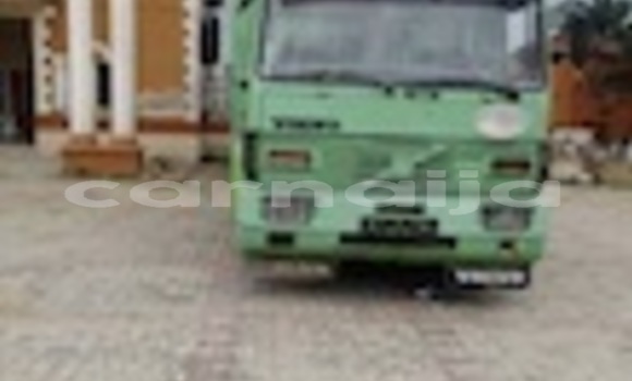 Acheter Import Utilitaire Volvo F4 Vert à Owerri, État d'Imo Acheter Import Utilitaire Volvo F4 Vert à Owerri, État d'Imo