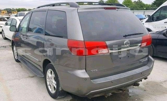 Acheter Neuf Voiture Toyota Sienna Gris à Afor–Oru, État d'Imo Acheter Neuf Voiture Toyota Sienna Gris à Afor–Oru, État d'Imo