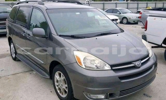 Acheter Neuf Voiture Toyota Sienna Gris à Asaba, État du Delta Acheter Neuf Voiture Toyota Sienna Gris à Asaba, État du Delta