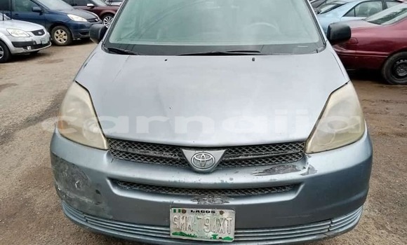 Buy Used Toyota Sienna Blue Car in Aba in Abia State Buy Used Toyota Sienna Blue Car in Aba in Abia State