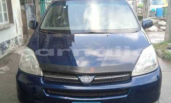 Acheter Occasion Voiture Toyota Sienna Bleu à Lagos, État de Lagos