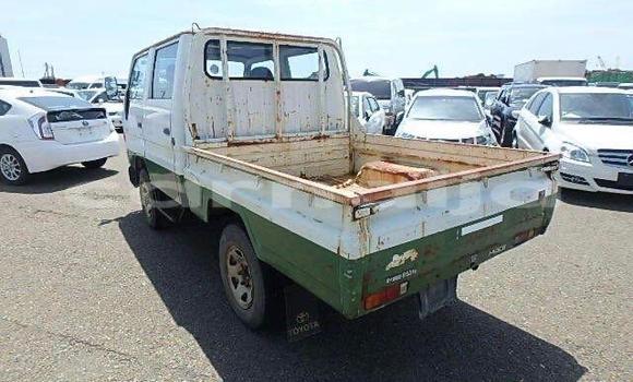 Buy New Toyota Pickup White Car in Badagry in Lagos State Buy New Toyota Pickup White Car in Badagry in Lagos State