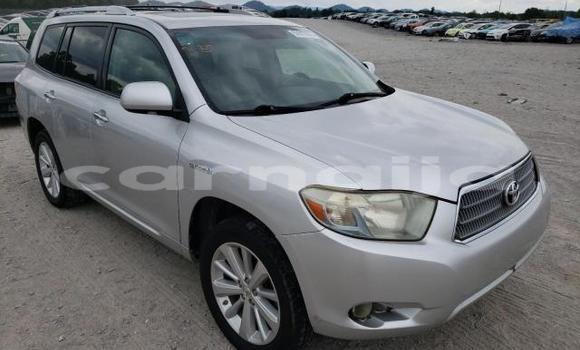 Buy New Toyota Highlander Silver Car in Badagry in Lagos State Buy New Toyota Highlander Silver Car in Badagry in Lagos State