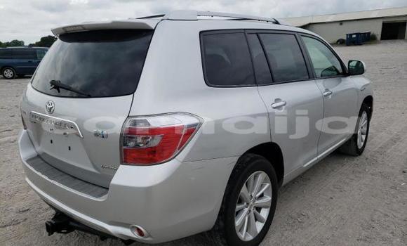 Buy New Toyota Highlander Silver Car in Badagry in Lagos State Buy New Toyota Highlander Silver Car in Badagry in Lagos State
