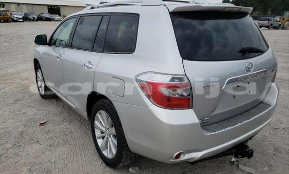 Buy New Toyota Highlander Silver Car in Badagry in Lagos State Buy New Toyota Highlander Silver Car in Badagry in Lagos State