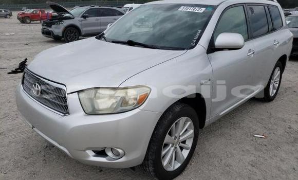 Buy New Toyota Highlander Silver Car in Badagry in Lagos State Buy New Toyota Highlander Silver Car in Badagry in Lagos State