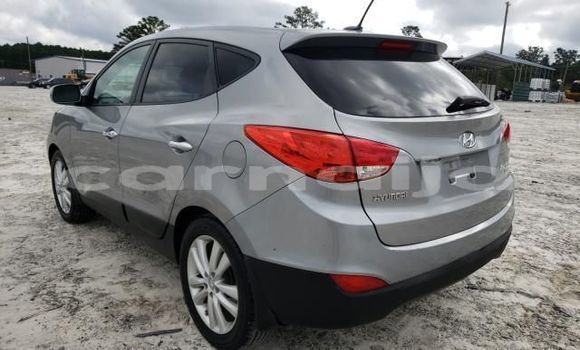 Buy New Hyundai Elantra White Car in Afaha Ikot Ebak in Akwa Ibom State