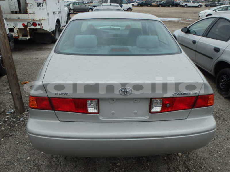 Big with watermark 2004 toyota camry tiny light back view