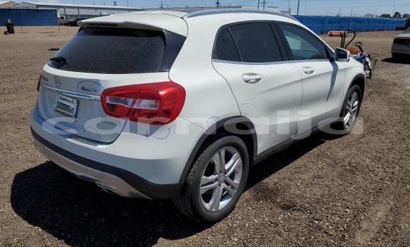 Acheter Neuf Voiture Mercedes-Benz GL–Class Blanc à Benin City, Edo Acheter Neuf Voiture Mercedes-Benz GL–Class Blanc à Benin City, Edo