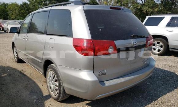 Buy New Toyota Sienna Silver Car in Badagry in Lagos State Buy New Toyota Sienna Silver Car in Badagry in Lagos State