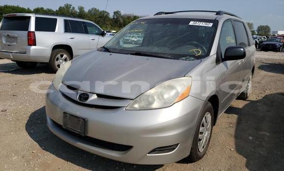 Buy New Toyota Sienna Silver Car in Badagry in Lagos State Buy New Toyota Sienna Silver Car in Badagry in Lagos State