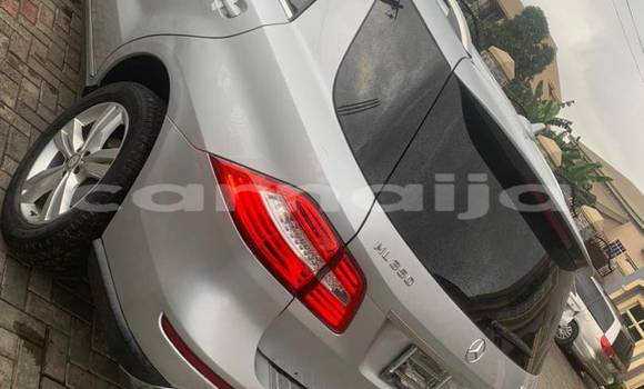 Acheter Occasion Voiture Mercedes-Benz ML–Class Gris à Lagos, État de Lagos Acheter Occasion Voiture Mercedes-Benz ML–Class Gris à Lagos, État de Lagos