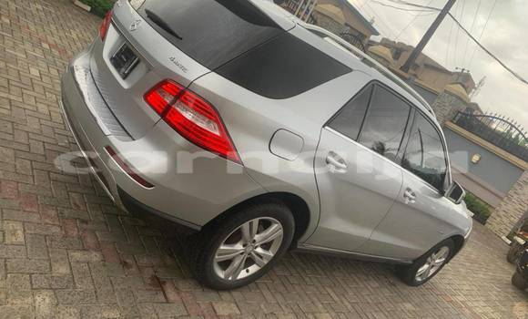 Acheter Occasion Voiture Mercedes-Benz ML–Class Gris à Lagos, État de Lagos Acheter Occasion Voiture Mercedes-Benz ML–Class Gris à Lagos, État de Lagos