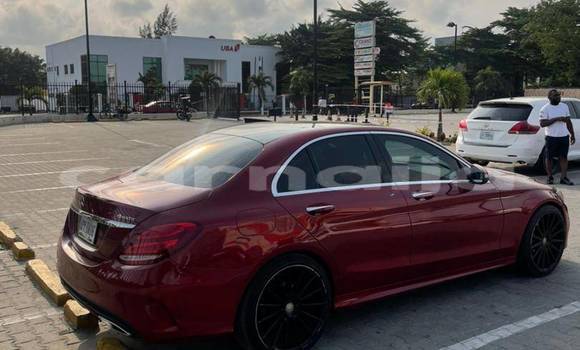 Acheter Occasion Voiture Mercedes-Benz C–Class Rouge à Lagos, État de Lagos Acheter Occasion Voiture Mercedes-Benz C–Class Rouge à Lagos, État de Lagos