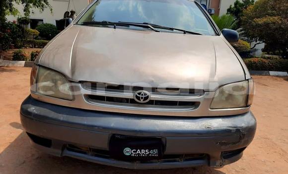 Acheter Occasion Voiture Toyota Sienna Gris à Onitsha, État d'Anambra Acheter Occasion Voiture Toyota Sienna Gris à Onitsha, État d'Anambra