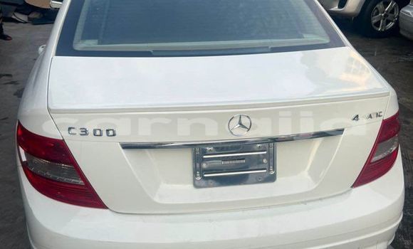 Buy Used Mercedes-Benz C–Class White Car in Lagos in Lagos State Buy Used Mercedes-Benz C–Class White Car in Lagos in Lagos State