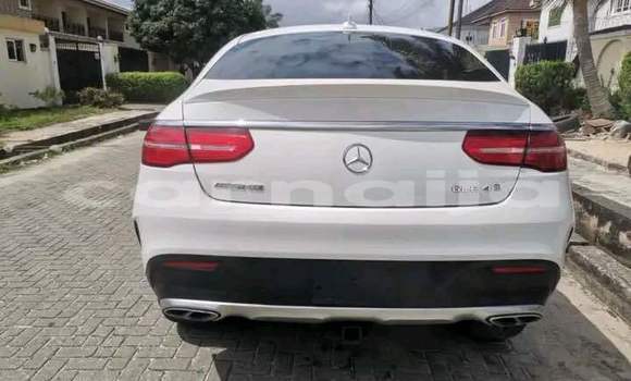 Acheter Occasion Voiture Mercedes-Benz GLE Blanc à Lagos, État de Lagos Acheter Occasion Voiture Mercedes-Benz GLE Blanc à Lagos, État de Lagos
