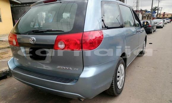 Acheter Occasion Voiture Toyota Sienna Bleu à Lagos, État de Lagos Acheter Occasion Voiture Toyota Sienna Bleu à Lagos, État de Lagos