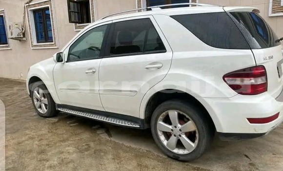 Acheter Occasion Voiture Mercedes-Benz ML–Class Blanc à Lagos, État de Lagos