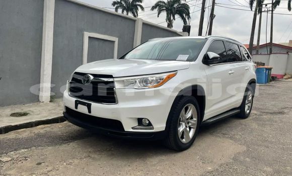 Buy Used Toyota Highlander White Car in Lagos in Lagos State Buy Used Toyota Highlander White Car in Lagos in Lagos State