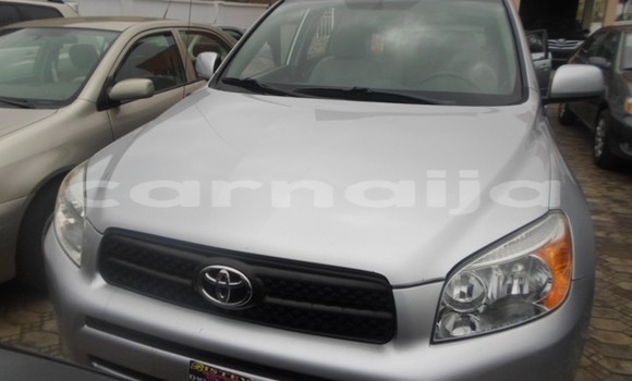 Acheter Occasion Voiture Toyota RAV4 Gris à Ikorodu, État de Lagos Acheter Occasion Voiture Toyota RAV4 Gris à Ikorodu, État de Lagos