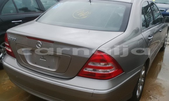 Acheter Occasion Voiture Mercedes-Benz C–Class Gris à Lagos, État de Lagos Acheter Occasion Voiture Mercedes-Benz C–Class Gris à Lagos, État de Lagos