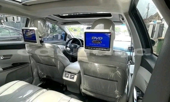 Buy New Toyota Venza White Car in Abakaliki in Ebonyi State Buy New Toyota Venza White Car in Abakaliki in Ebonyi State