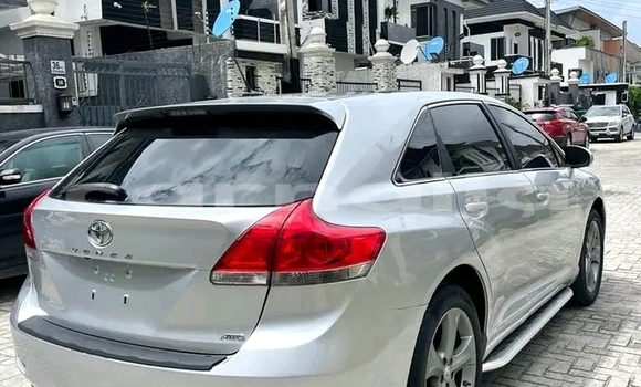 Buy New Toyota Venza White Car in Abakaliki in Ebonyi State Buy New Toyota Venza White Car in Abakaliki in Ebonyi State