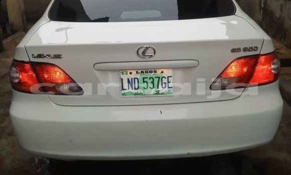 Acheter Occasion Voiture Lexus ES Blanc à Shagamu, État d'Ogun Acheter Occasion Voiture Lexus ES Blanc à Shagamu, État d'Ogun