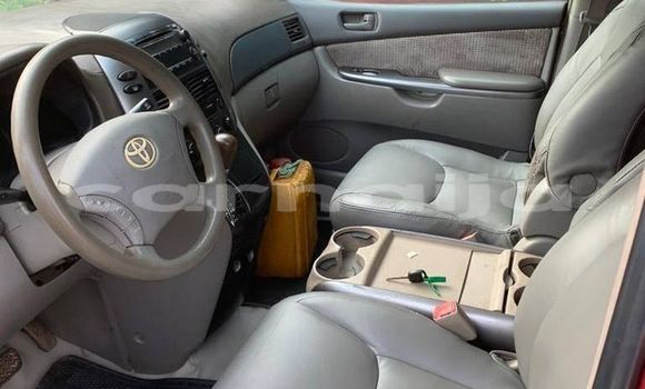 Buy Used Toyota Sienna Red Car in Shagamu in Ogun State Buy Used Toyota Sienna Red Car in Shagamu in Ogun State