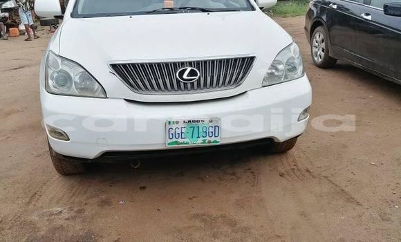 Buy Used Lexus RX 330 White Car in Shagamu in Ogun State Buy Used Lexus RX 330 White Car in Shagamu in Ogun State