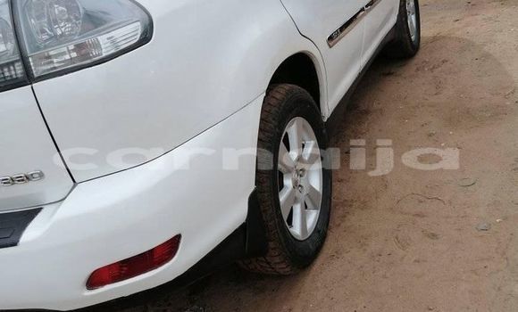 Acheter Occasion Voiture Lexus RX 330 Blanc à Shagamu, État d'Ogun Acheter Occasion Voiture Lexus RX 330 Blanc à Shagamu, État d'Ogun