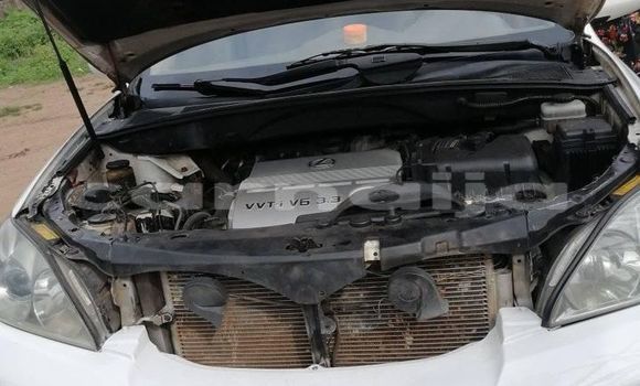 Acheter Occasion Voiture Lexus RX 330 Blanc à Shagamu, État d'Ogun Acheter Occasion Voiture Lexus RX 330 Blanc à Shagamu, État d'Ogun