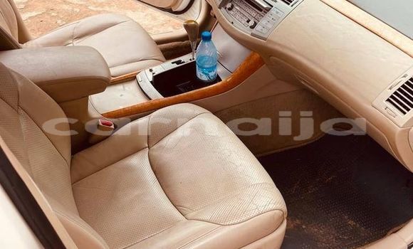Buy Used Toyota Avalon White Car in Shagamu in Ogun State Buy Used Toyota Avalon White Car in Shagamu in Ogun State