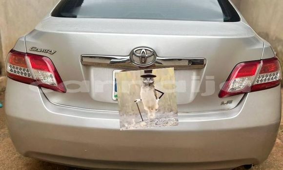 Acheter Occasion Voiture Toyota Camry Gris à Shagamu, État d'Ogun Acheter Occasion Voiture Toyota Camry Gris à Shagamu, État d'Ogun