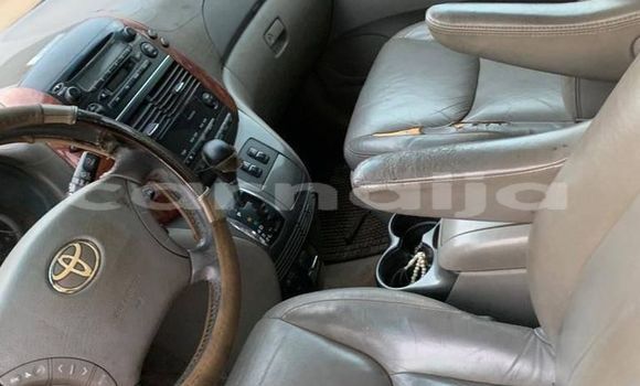 Buy Used Toyota Sienna Silver Car in Shagamu in Ogun State Buy Used Toyota Sienna Silver Car in Shagamu in Ogun State