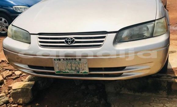 Acheter Occasion Voiture Toyota Camry Marron à Shagamu, État d'Ogun