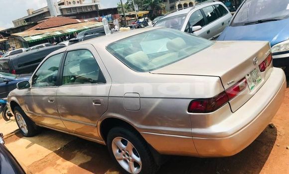 Acheter Occasion Voiture Toyota Camry Marron à Shagamu, État d'Ogun Acheter Occasion Voiture Toyota Camry Marron à Shagamu, État d'Ogun