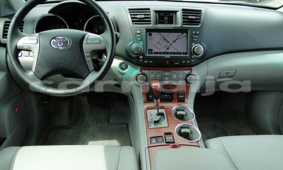 Acheter Occasion Voiture Toyota Highlander Beige à Lagos, État de Lagos Acheter Occasion Voiture Toyota Highlander Beige à Lagos, État de Lagos