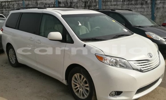 Acheter Occasion Voiture Toyota Highlander Blanc à Lagos, État de Lagos Acheter Occasion Voiture Toyota Highlander Blanc à Lagos, État de Lagos