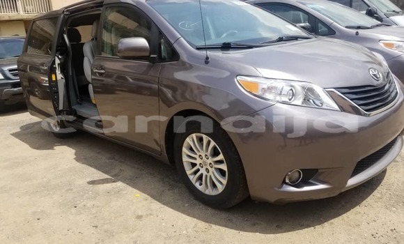 Acheter Occasion Voiture Toyota Highlander Noir à Lagos, État de Lagos Acheter Occasion Voiture Toyota Highlander Noir à Lagos, État de Lagos