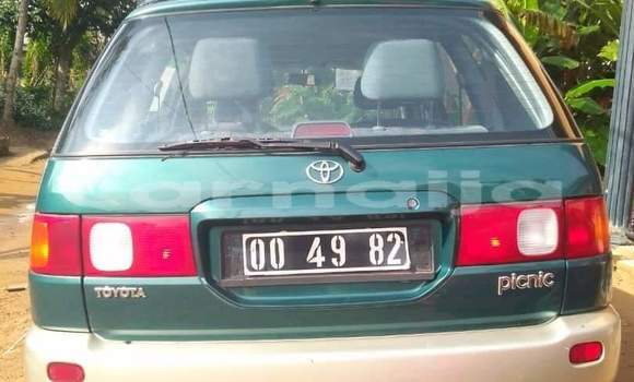 Buy Import Toyota Picnic Green Car in Daura in Katsina Buy Import Toyota Picnic Green Car in Daura in Katsina