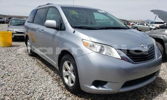 Buy Used Toyota Sienna Other Car in Lagos in Lagos State