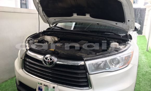 Acheter Occasion Voiture Toyota Highlander Blanc à Lagos, État de Lagos Acheter Occasion Voiture Toyota Highlander Blanc à Lagos, État de Lagos