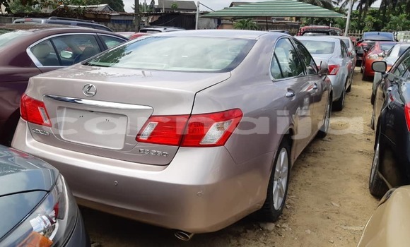 Buy Used Lexus ES Silver Car in Ikot Ekpene in Akwa Ibom State Buy Used Lexus ES Silver Car in Ikot Ekpene in Akwa Ibom State